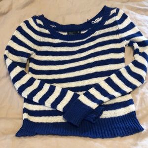 American eagle lightweight sweater